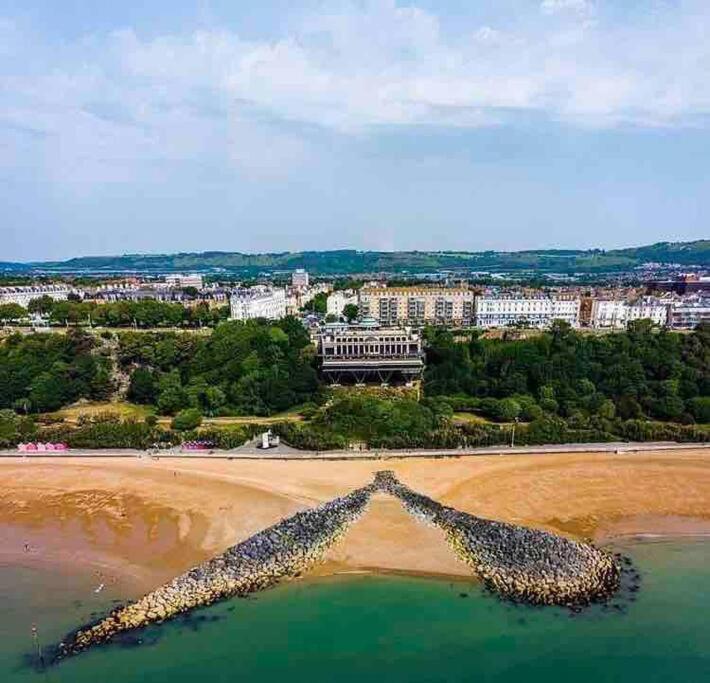 Lepine- Holiday Apartment In Sunny Folkestone Exterior photo